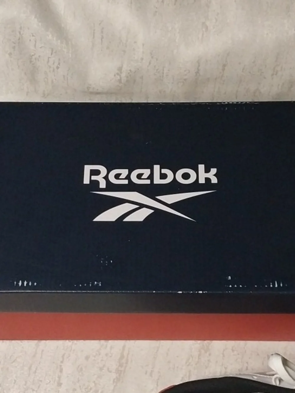 Reebok Court Mens 10 White Black Red Low-Profile Sneakers